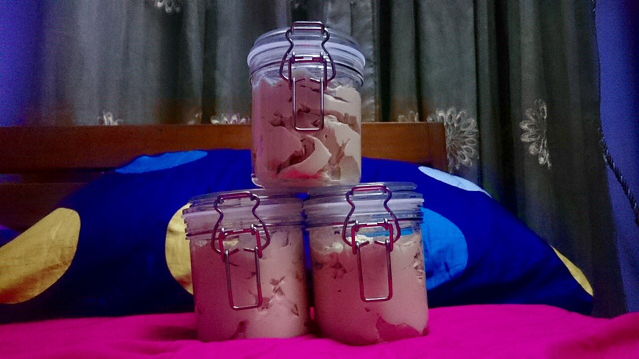 Whipped shea butter, the base of rich body butters